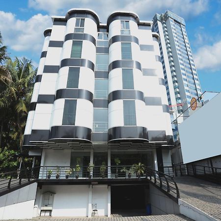 Super Townhouse Malabar Illam Hotel Kochi Ngoại thất bức ảnh