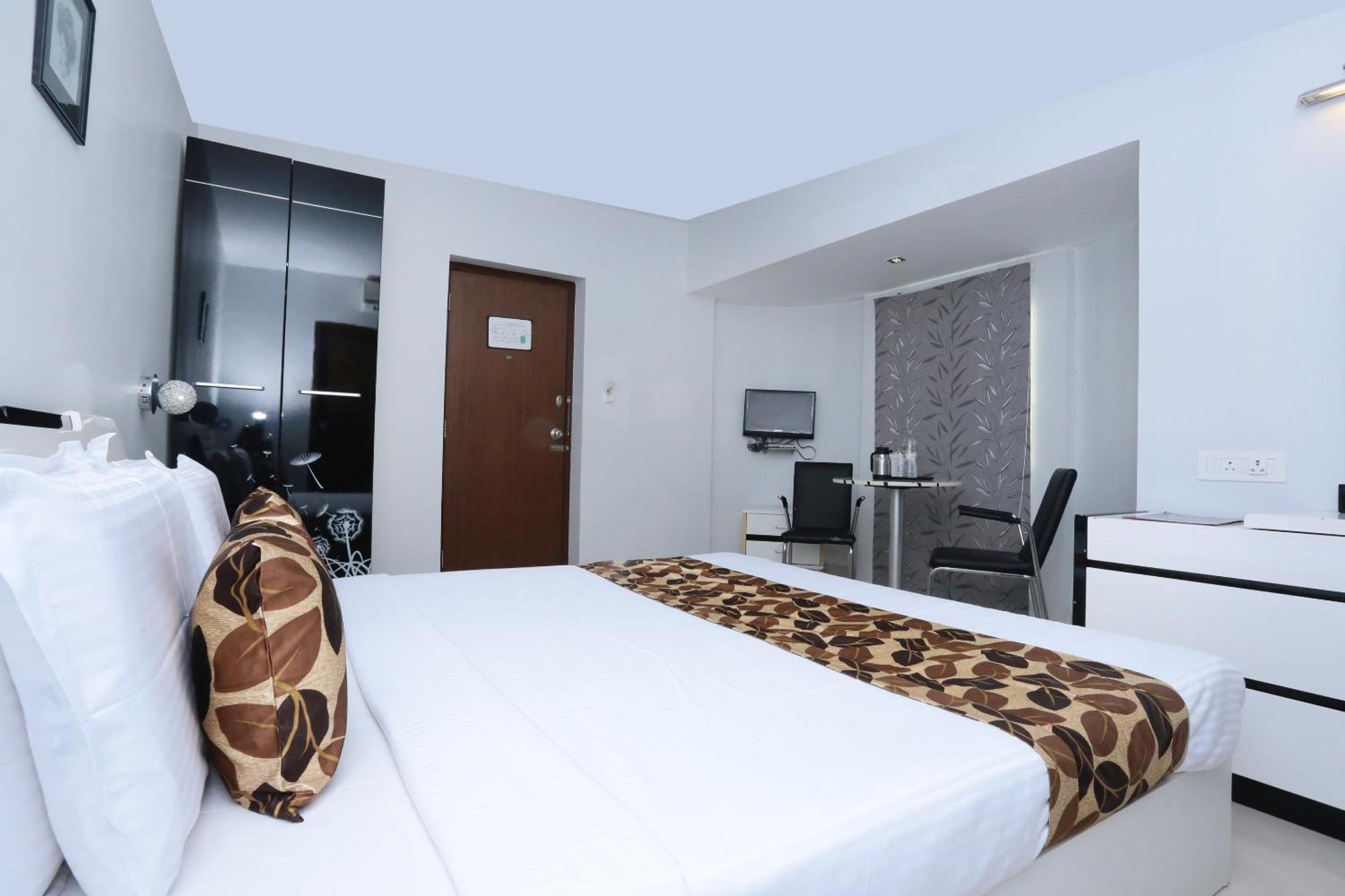 Super Townhouse Malabar Illam Hotel Kochi Ngoại thất bức ảnh