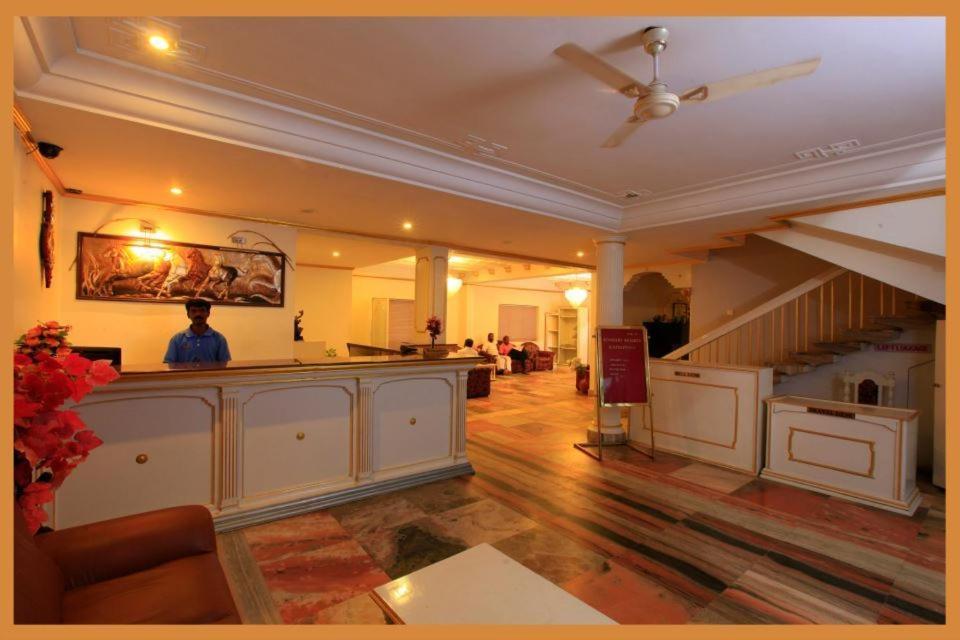 Super Townhouse Malabar Illam Hotel Kochi Ngoại thất bức ảnh